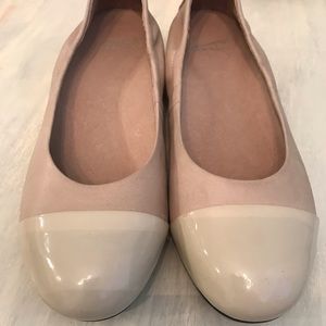 Dansko Lisanne Nude Ballet Flat EUC